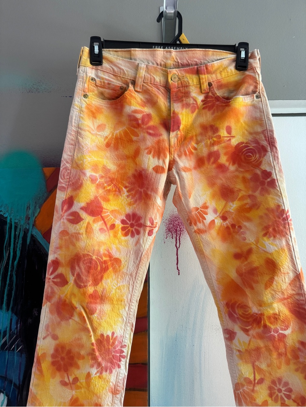 Hand Painted Upcycled Levi’s Floral Jeans Fall Vibe Size 30 - Picture 2 of 14